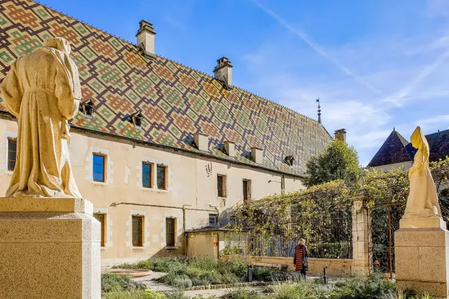 Jardin des Fondateurs de l'Hôtel-Dieu des Hospices de Beaune © AG LC 